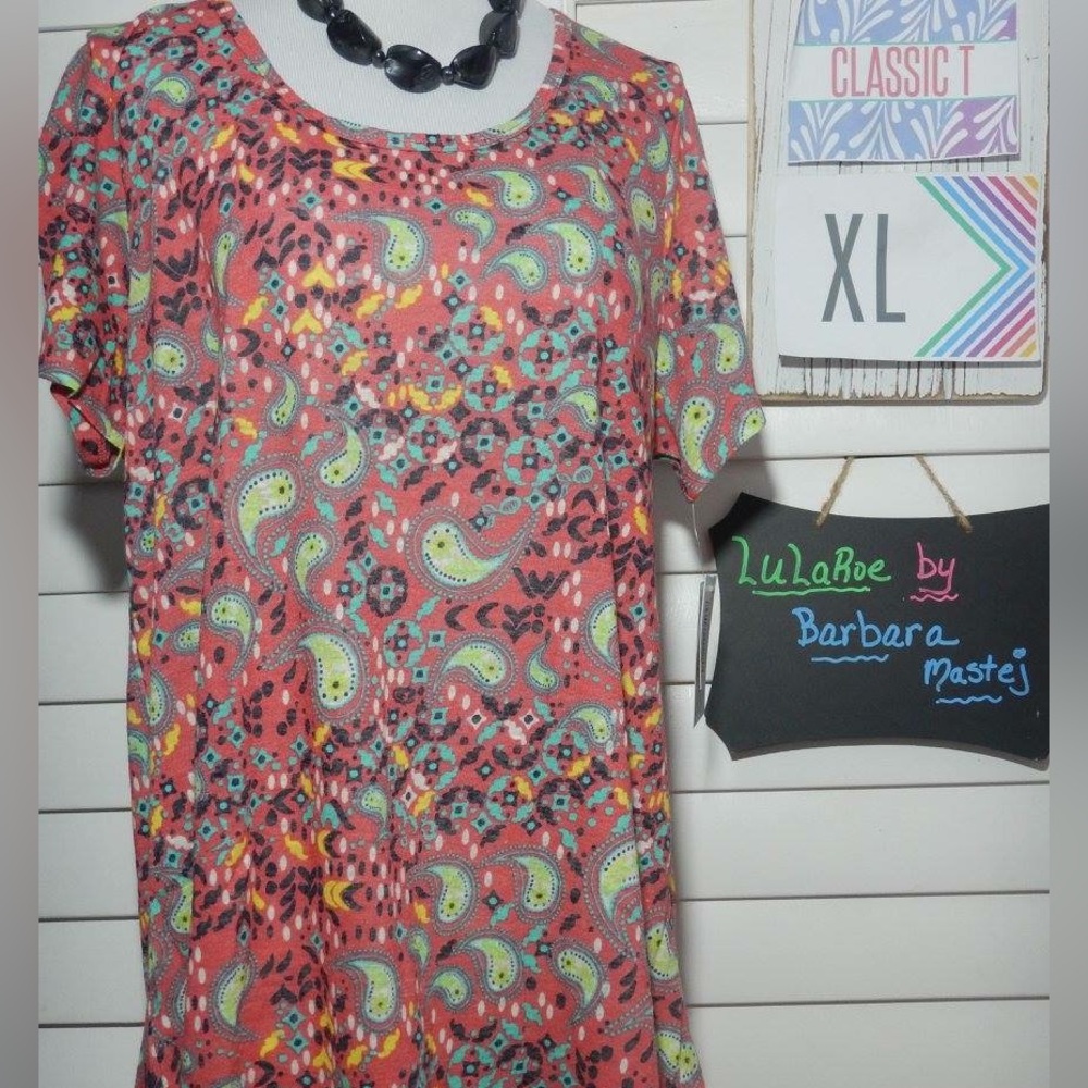 NWT- LuLaRoe classic tee- size xl